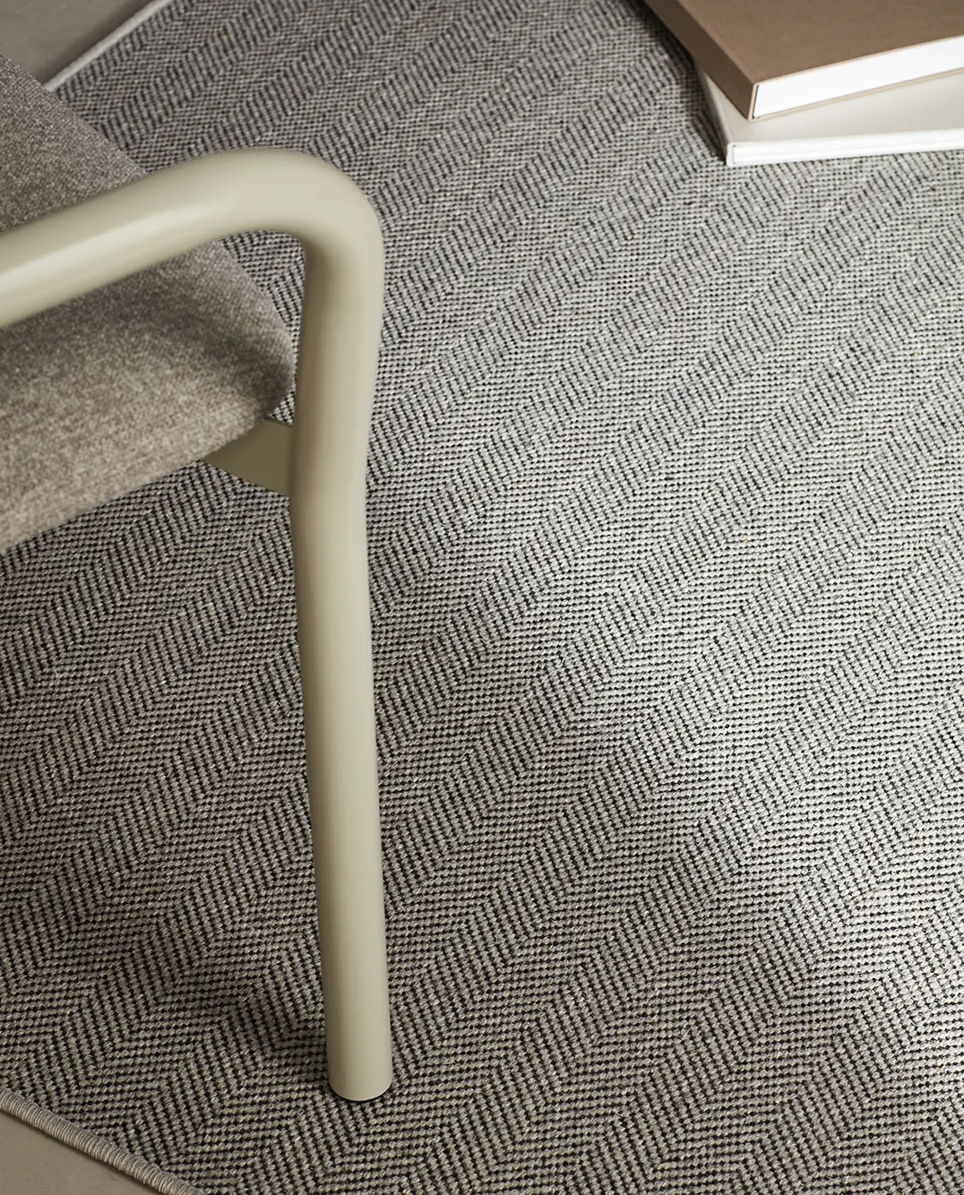 ROLS CARPETS Nordica Chevron Mist 002