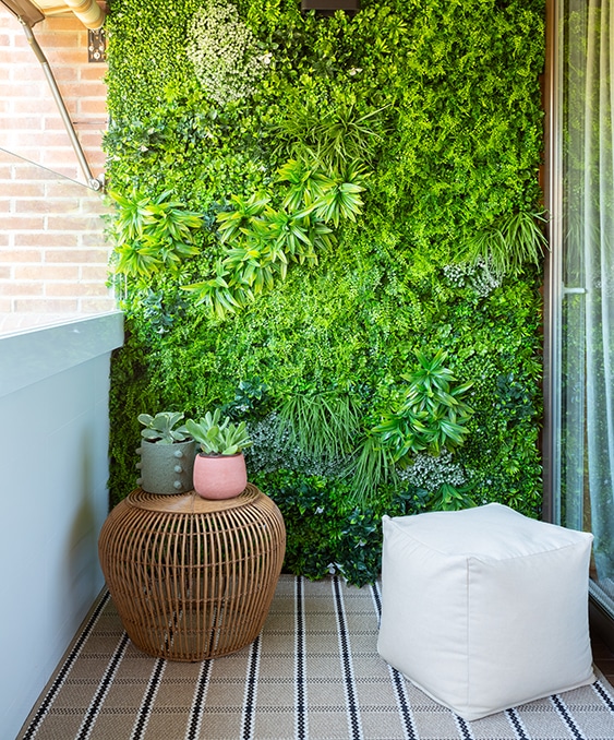 terraza-jardin vertical-maria-del-valle-interiorismo-estilismo-chamartin