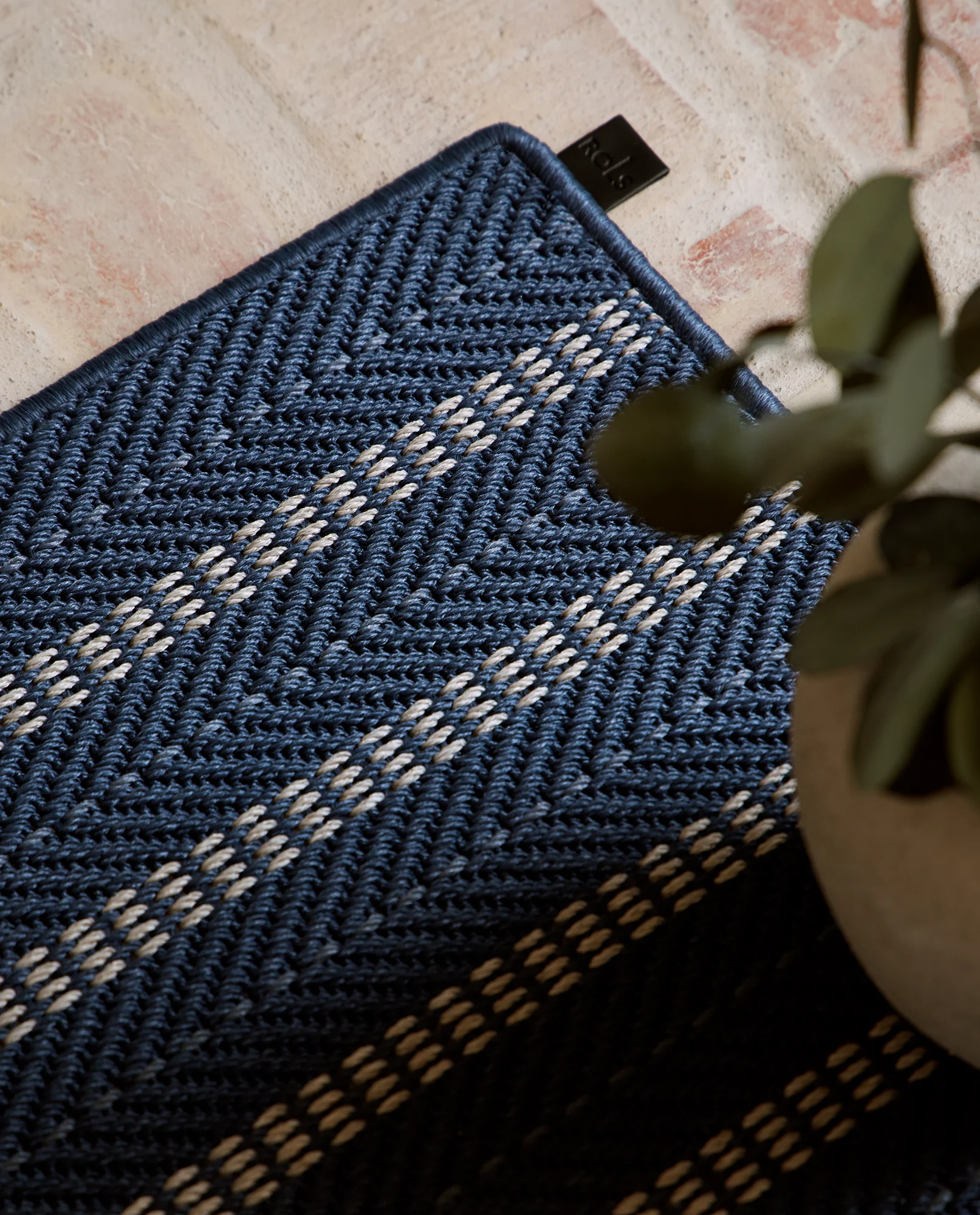 rols-maya-lineage-cobalt-02