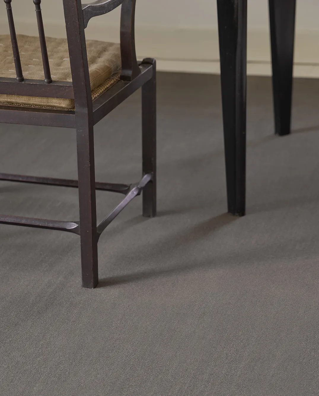 castor-charcoal-ambiente-001_11zon