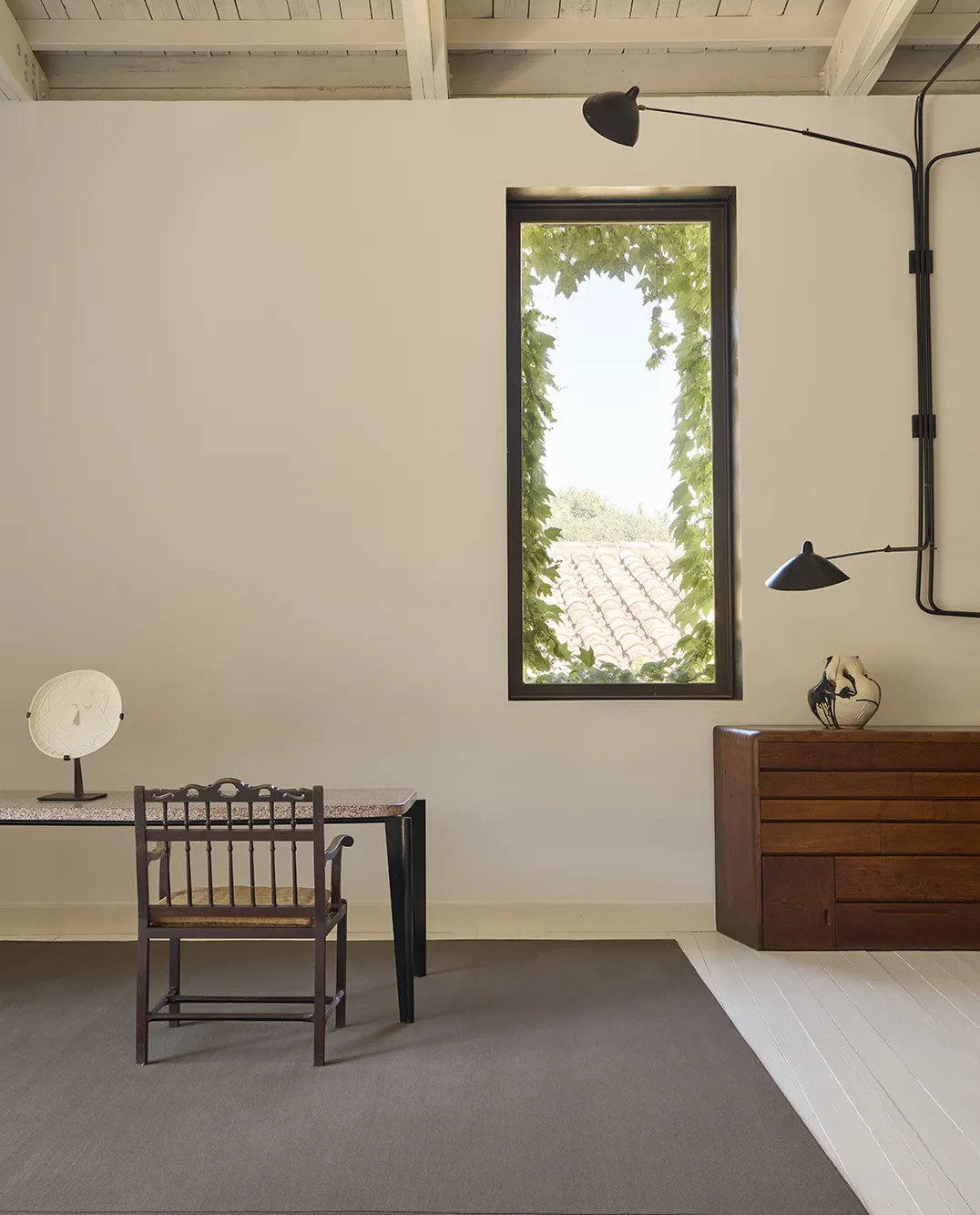 castor-charcoal-ambiente-003_11zon