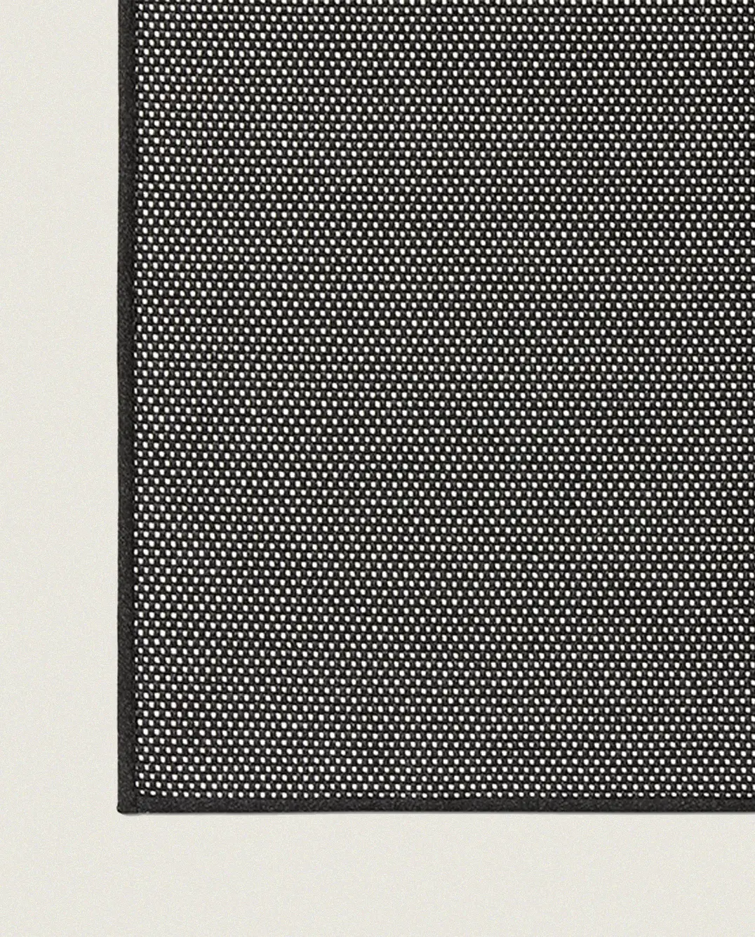 Terra_Serengueti_Black_White_01