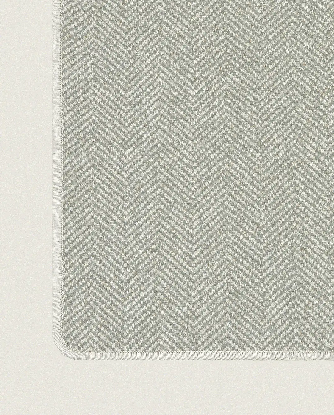 Nordica_Chevron_Overcast_01