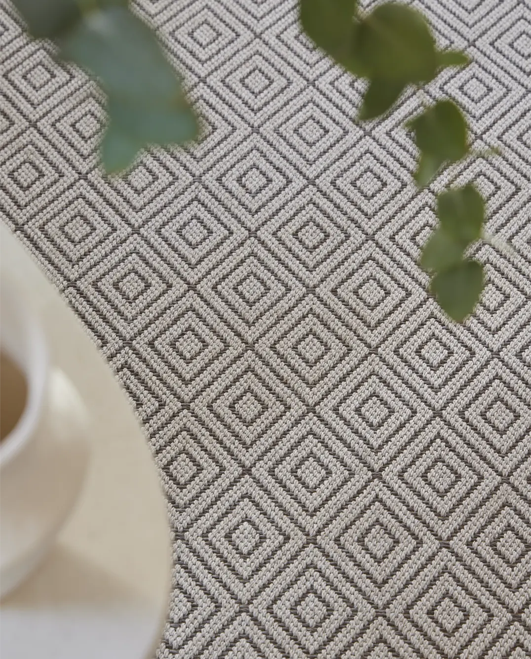 Maya_Rhombus_Linen_03