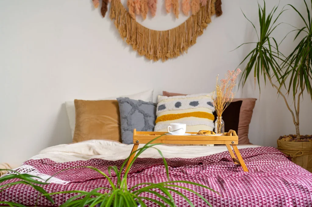 habitacion decorada con fibras naturales