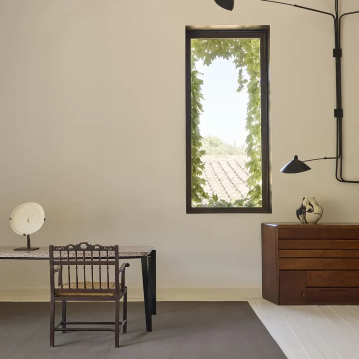 castor-charcoal-ambiente-003_11zon